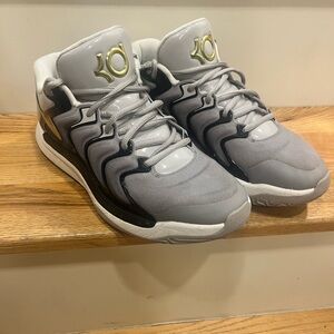 Nike KD (Kevin Durant) Gray and Black Basketball Shoes